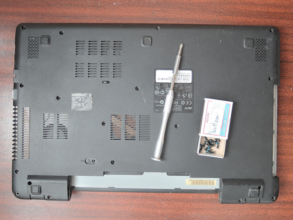 Как разобрать ноутбук Acer Aspire V3